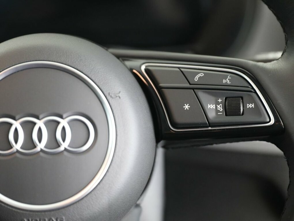 Audi Q2 30 Tfsi 116 Sport Black #43