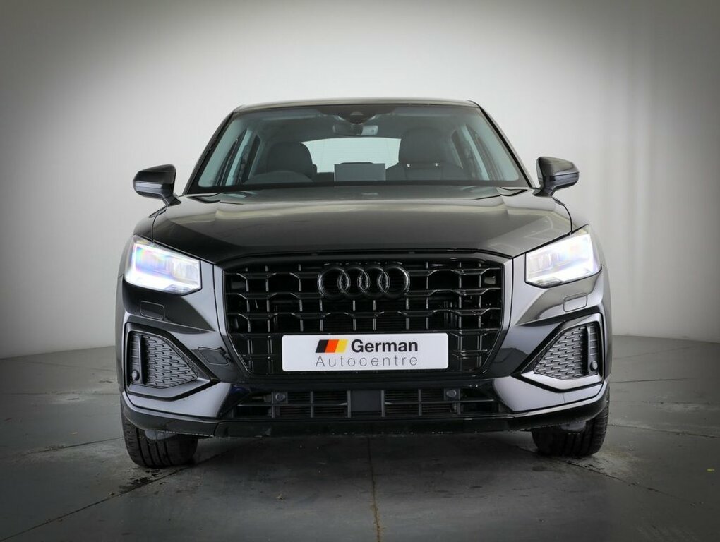 Audi Q2 1.5L Sport Black #4