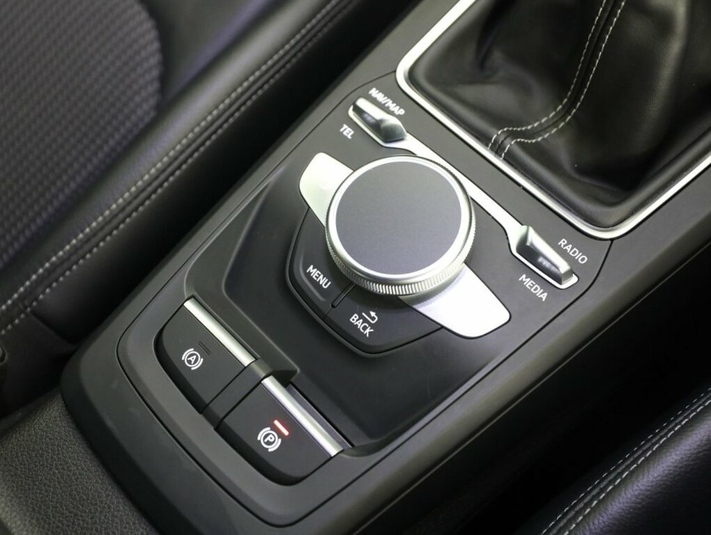 Audi Q2 S Line 35 Tfsi 150 Ps S Tronic Grey #37