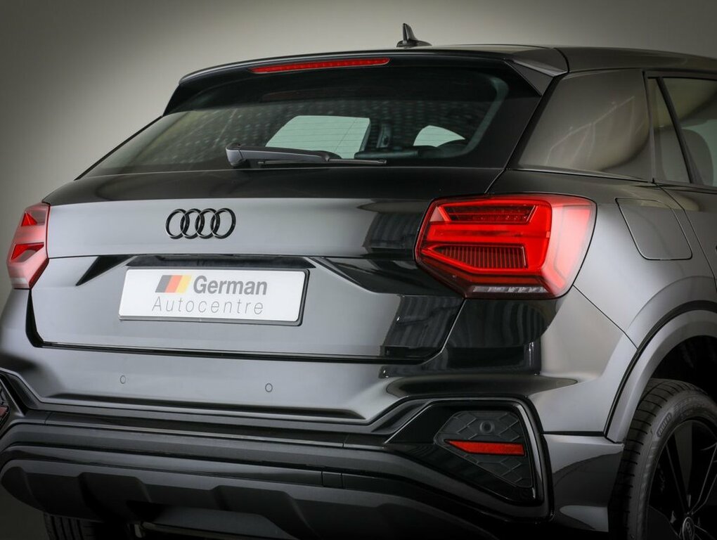 Audi Q2 1.5L S Line Black #5