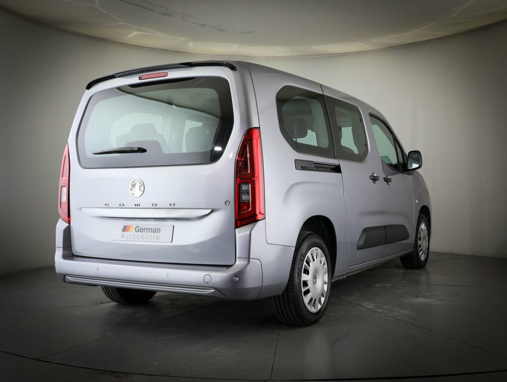 Vauxhall Combo-e Life 52Kwh Ultimate XL Mpv 7.4Kw Cha White #18