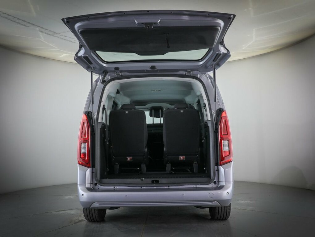 Vauxhall Combo-e Life 52Kwh Ultimate XL Mpv 7.4Kw Cha White #16