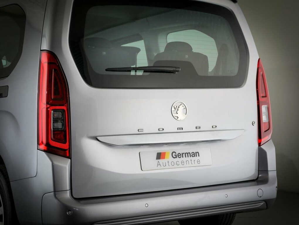 Vauxhall Combo-e Life 52Kwh Ultimate XL Mpv 7.4Kw Cha White #17