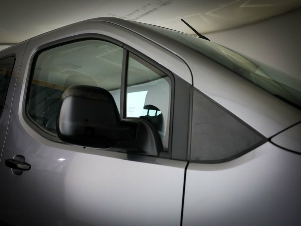 Vauxhall Combo-e Life 52Kwh Ultimate XL Mpv 7.4Kw Cha White #8