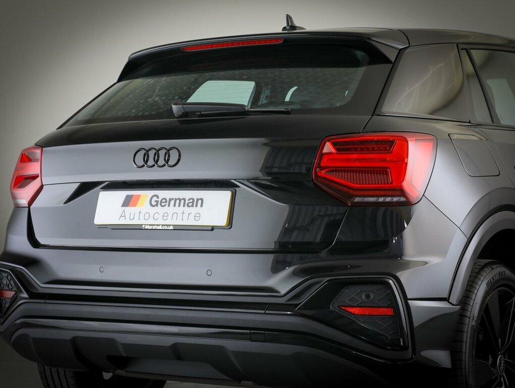 Audi Q2 1.5L S Line Black #5
