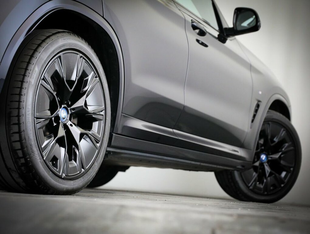 BMW iX3 Suv Black #6
