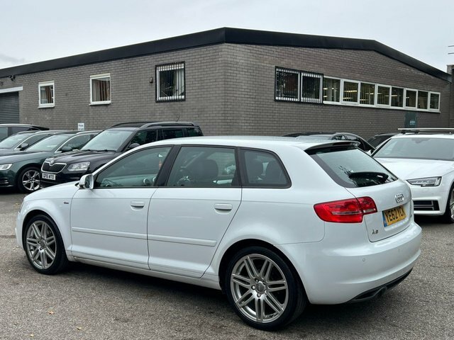 Audi A3 1.6 Tdi S Line White #4