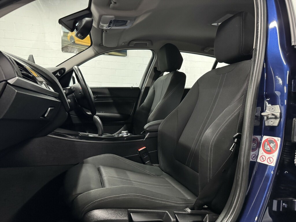 BMW 1 Series 2.0 118D Sport 5-Door Blue #2