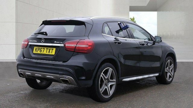 Mercedes-Benz GLA Class Gla220d Amg Line Premium Black #5