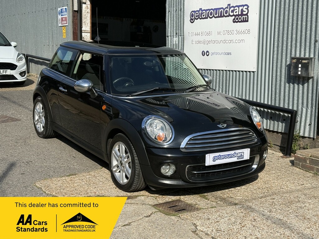 Mini Hatch 1.6 Cooper Black