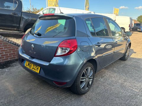 Renault Clio 1.2 Tce Dynamique Tomtom Sport Tourer Euro 5 Black #3