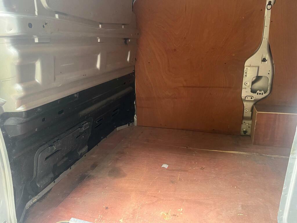Renault Trafic 1.6 Dci 29 Business Panel Van Swb Standard Roof White #31