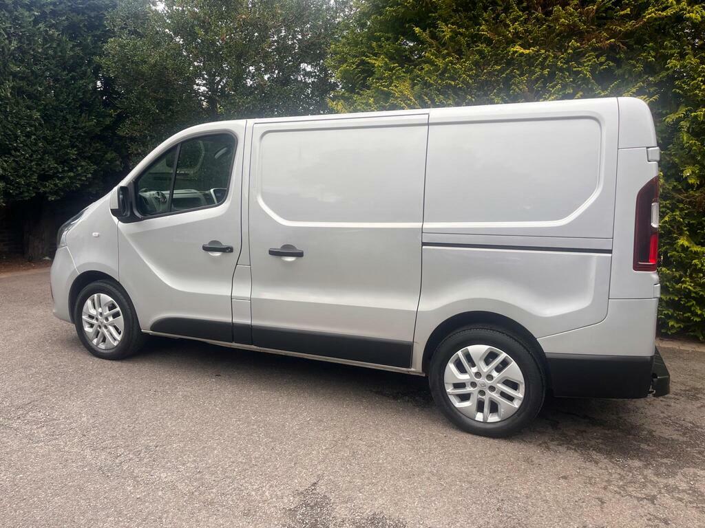 Renault Trafic 1.6 Dci 29 Business Panel Van Swb Standard Roof White #7