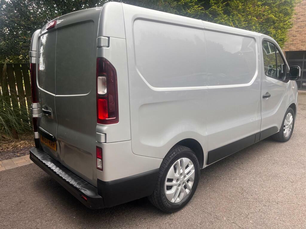 Renault Trafic 1.6 Dci 29 Business Panel Van Swb Standard Roof White #11