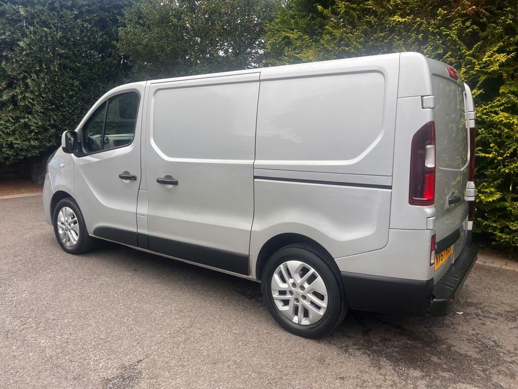 Renault Trafic 1.6 Dci 29 Business Panel Van Swb Standard Roof White #8