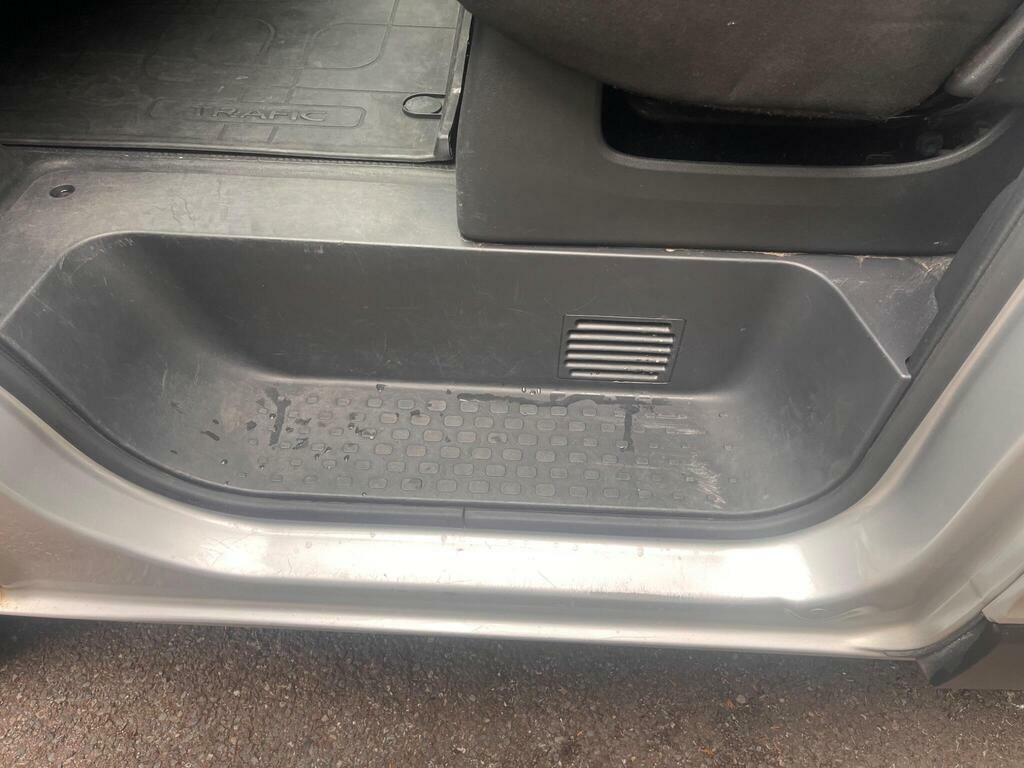 Renault Trafic 1.6 Dci 29 Business Panel Van Swb Standard Roof White #25