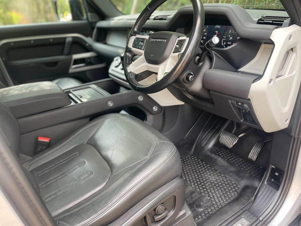 Land Rover Defender 110 3.0 D250 X-dynamic S 110 Black #13