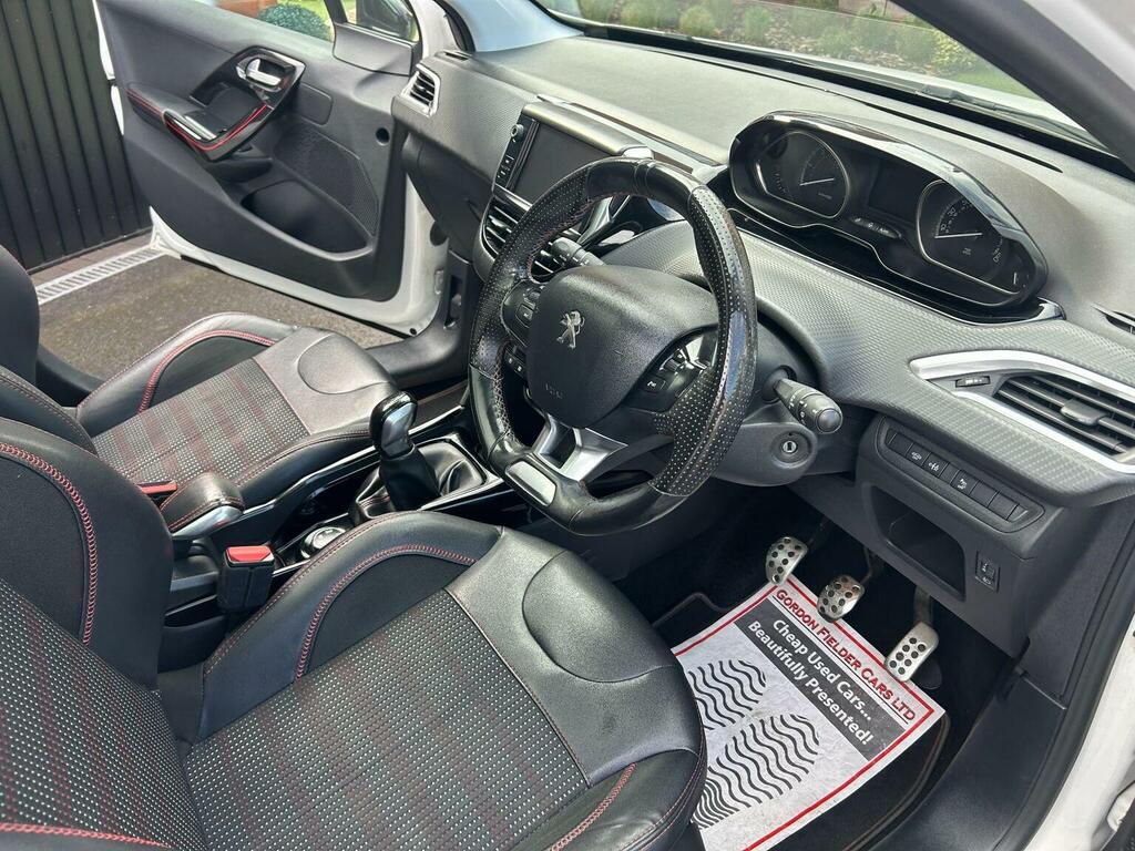 Peugeot 2008 1.6 Bluehdi Gt Line Euro 6 White #2