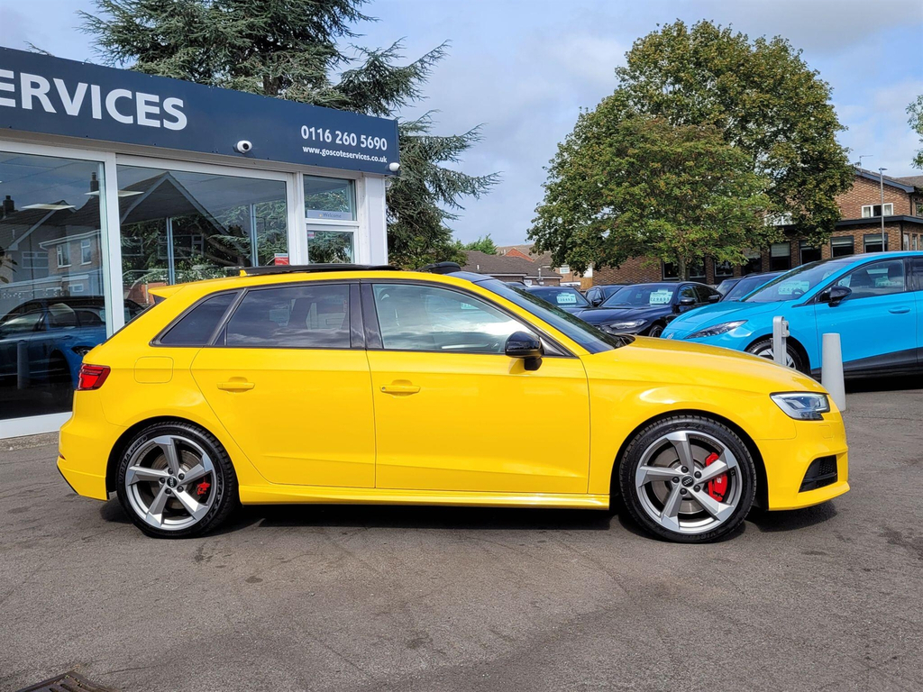 Audi S3 2.0 Tfsi Black Edition Sportback S Tronic Quattro Yellow #6