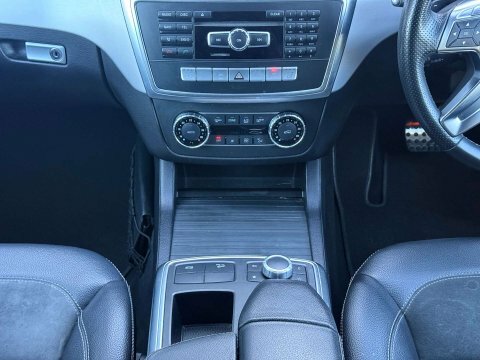 Mercedes-Benz M Class Ml250 Cdi Bluetec Sport Black #40