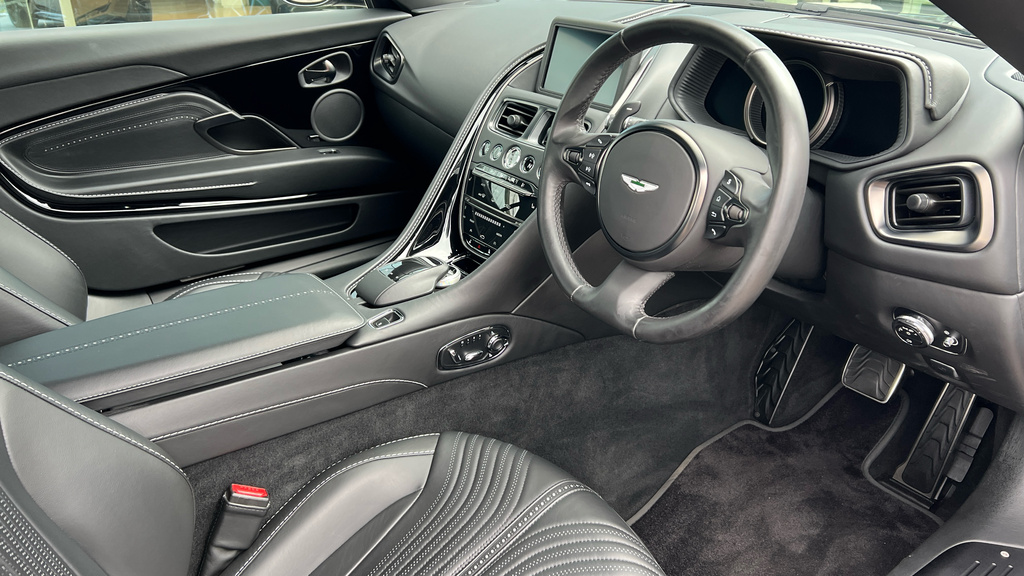 Aston Martin DB11 4.0L V8 Coupe Silver #4