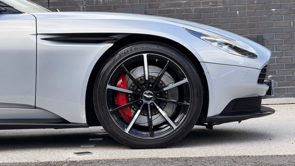 Aston Martin DB11 4.0L V8 Coupe Silver #4