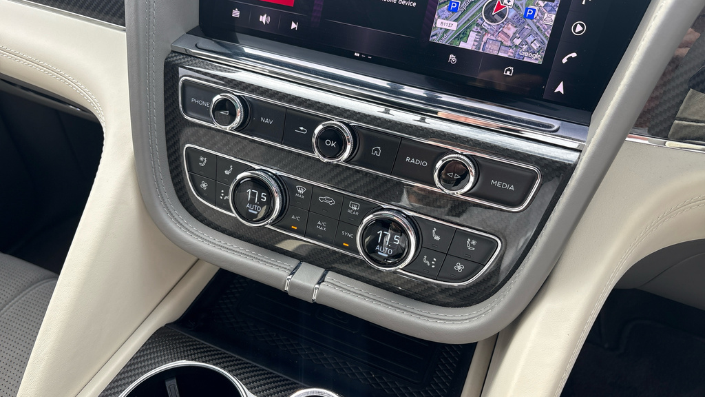 Bentley Bentayga 3.0 V6 Hybrid 462 S Touring Spec Black #24