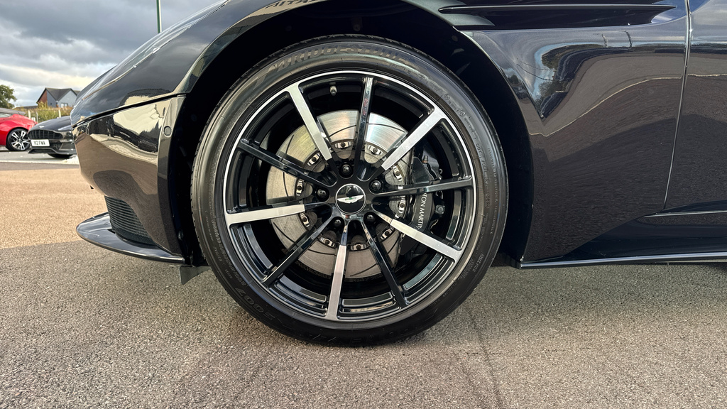 Aston Martin DB11 Coupe Black #4