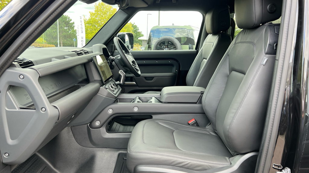 Land Rover Defender Estate Black #3