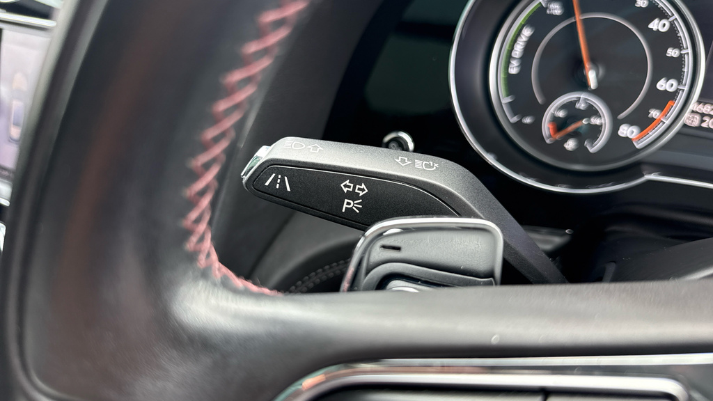 Bentley Bentayga Mulliner-city-tour Blue #32