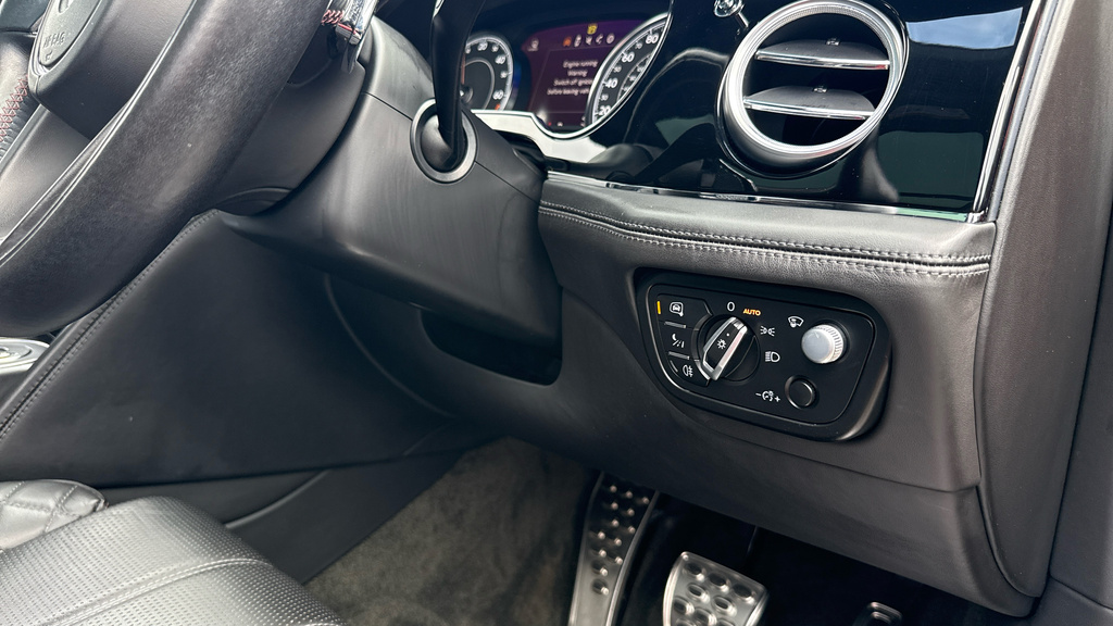 Bentley Bentayga Mulliner-city-tour Blue #21