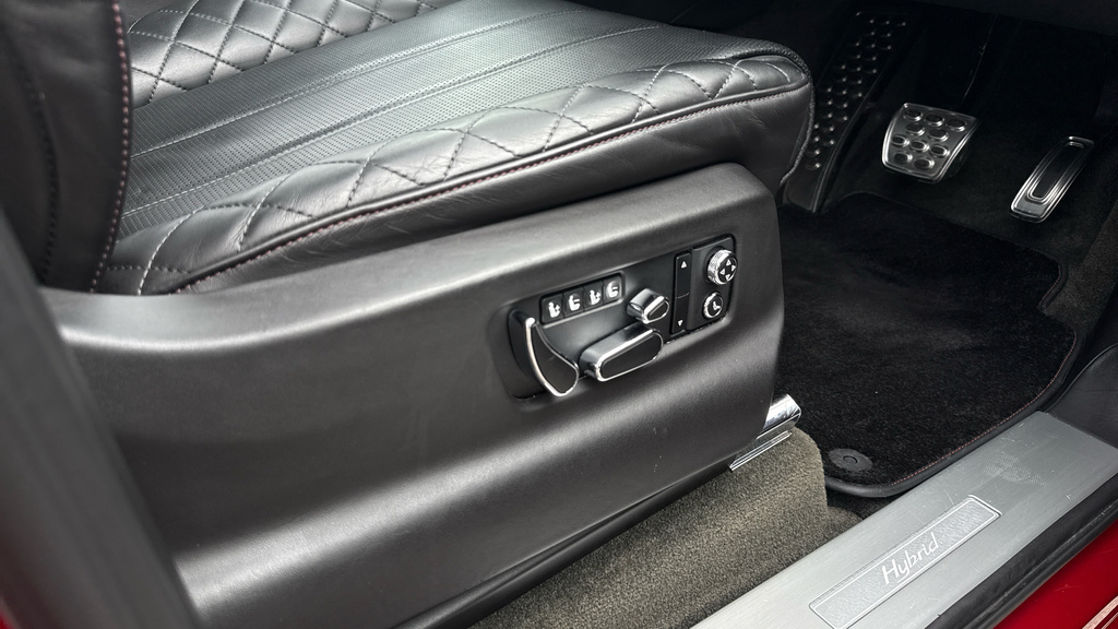Bentley Bentayga Mulliner-city-tour Blue #40
