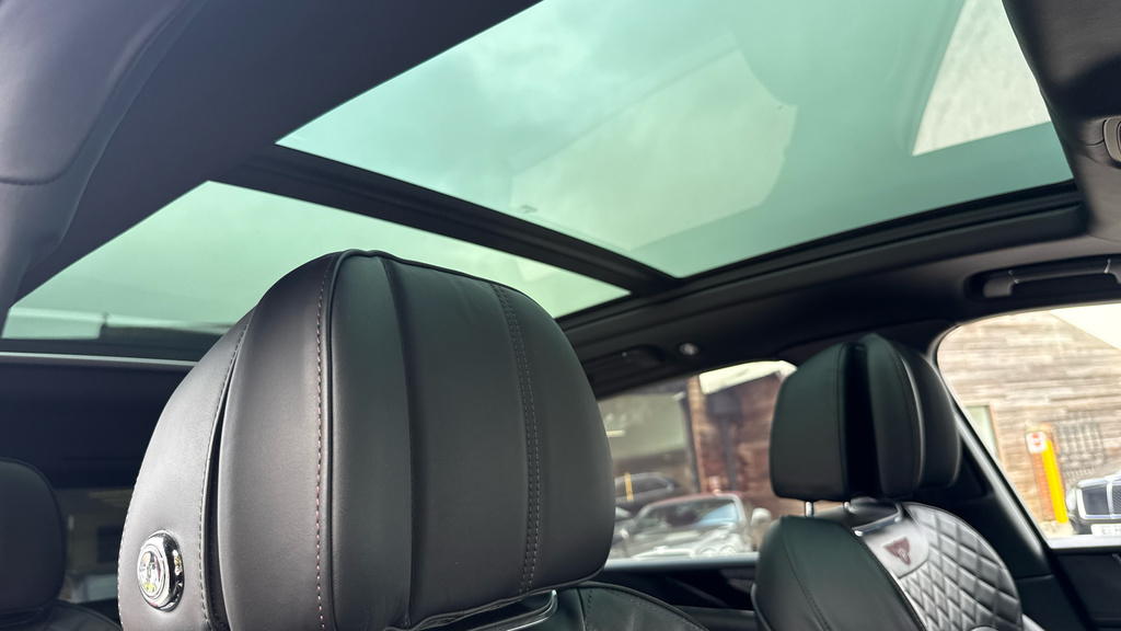 Bentley Bentayga Mulliner-city-tour Blue #23