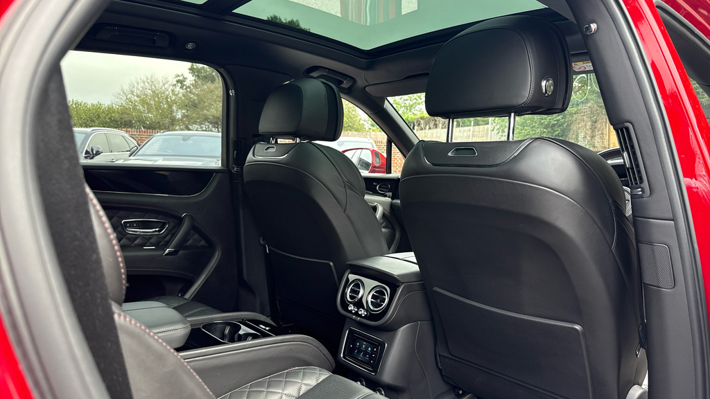 Bentley Bentayga Mulliner-city-tour Blue #15