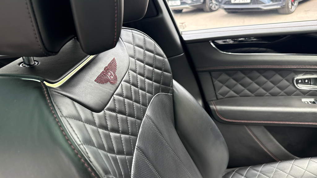 Bentley Bentayga Mulliner-city-tour Blue #29