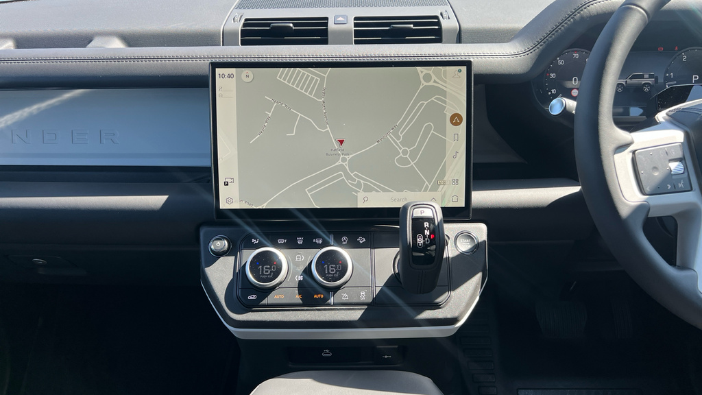 Land Rover Defender 90 3.0 D250 X-dynamic Hse 90 Grey #14