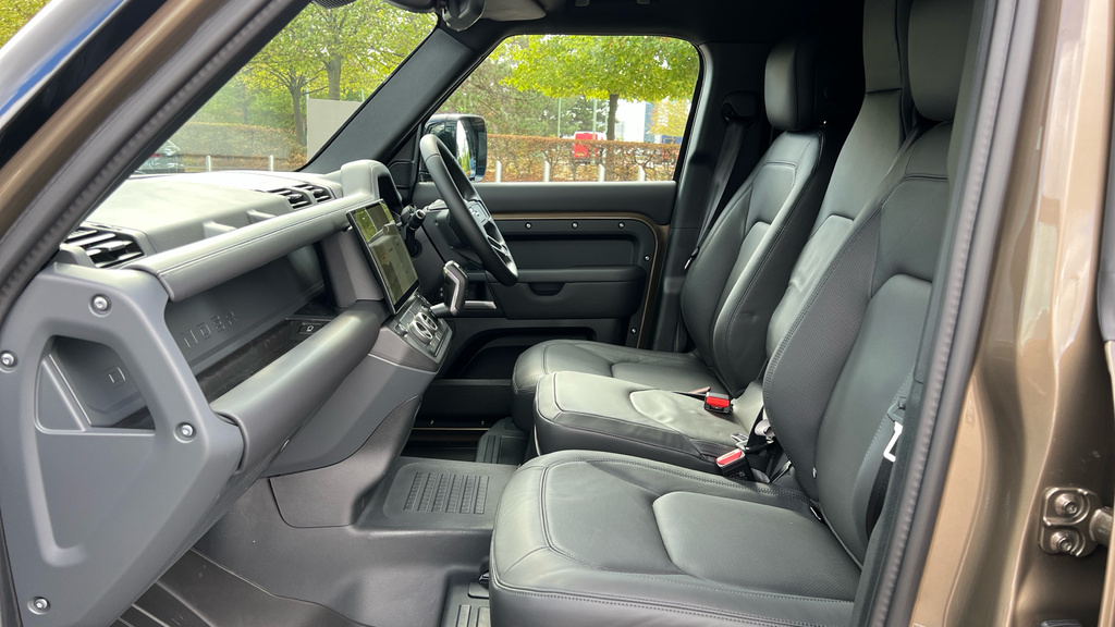 Land Rover Defender Mpv #3