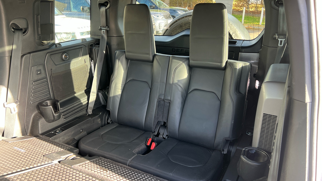 Land Rover Defender 110 110 2.0L Hse Black #22