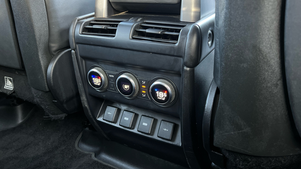 Land Rover Defender 110 110 2.0L Hse Black #18