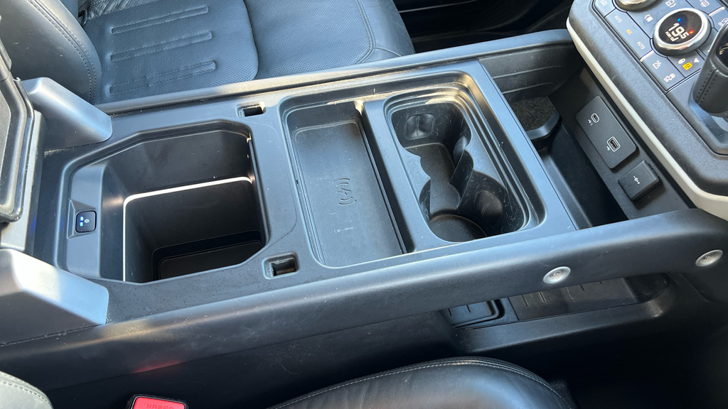 Land Rover Defender 110 110 2.0L Hse Black #31