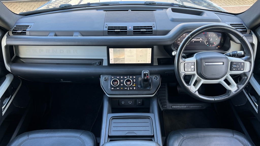 Land Rover Defender 110 110 2.0L Hse Black #9