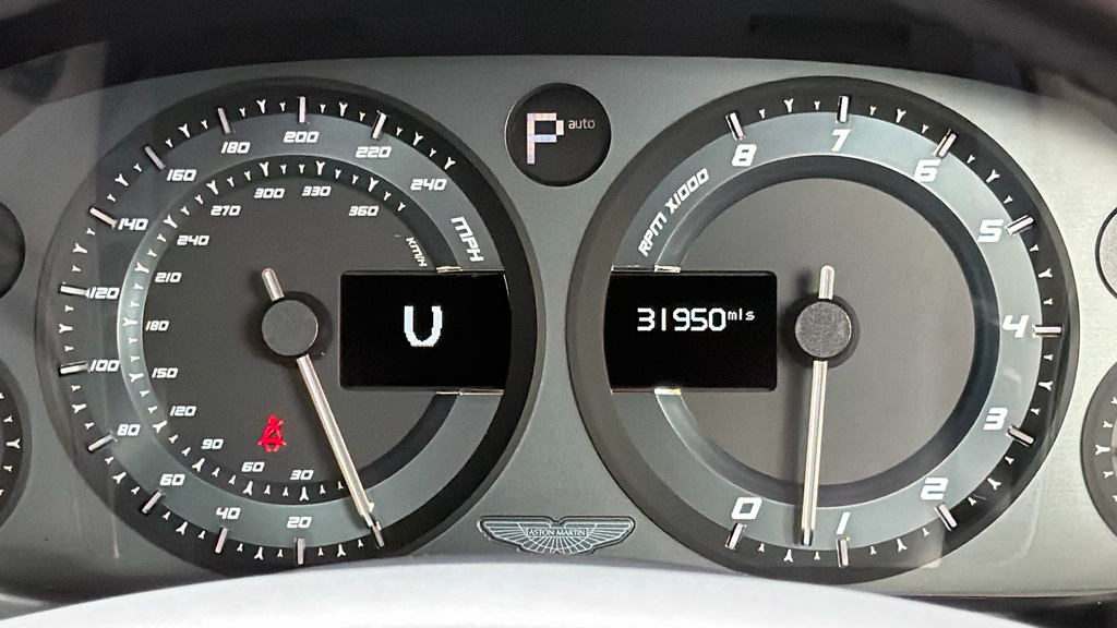Aston Martin Vanquish Coupe Silver #5