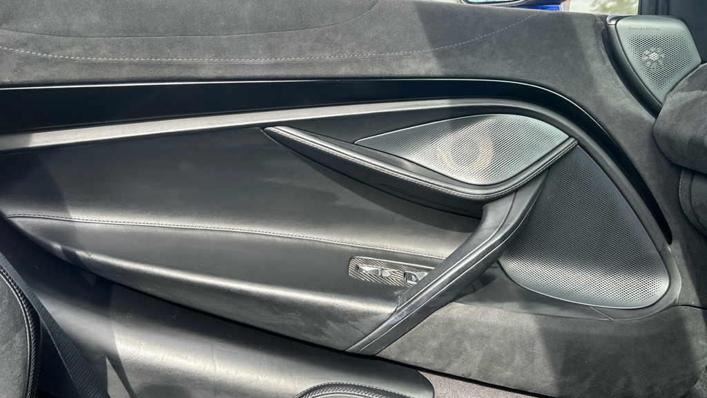 McLaren 720S Convertible Blue #31