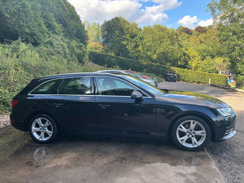 Audi A4 Avant 2.0 Tdi Ultra Sport Estate Euro Black #4