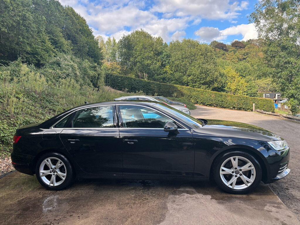 Audi A4 2.0 Tdi Ultra Se Saloon Euro 6 Black #4