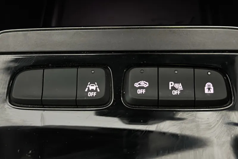Vauxhall Mokka-e 100Kw Ultimate 50Kwh White #38