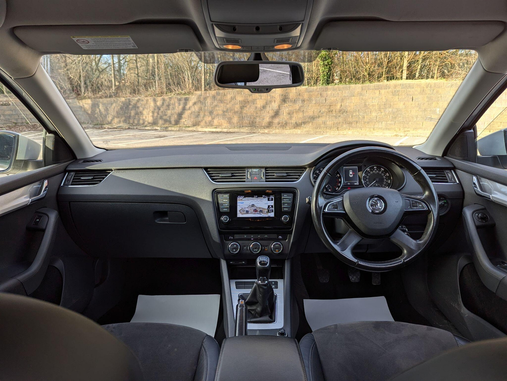 Skoda Octavia Elegance Tdi Cr 5-Door Silver #7