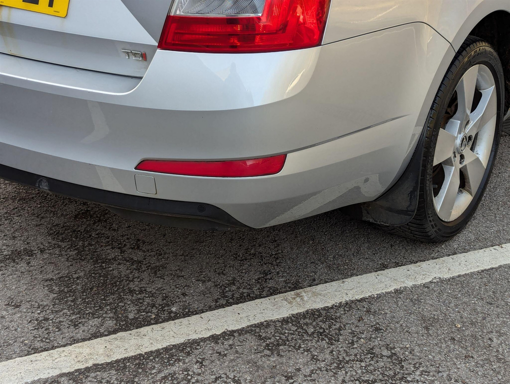 Skoda Octavia Elegance Tdi Cr 5-Door Silver #25