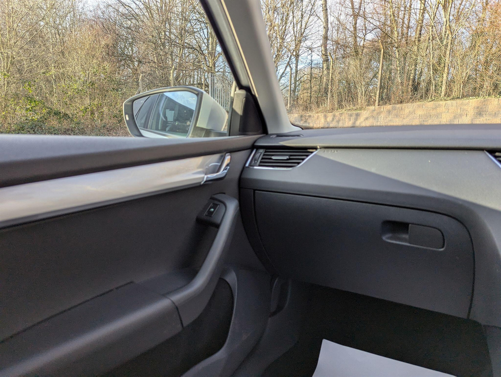Skoda Octavia Elegance Tdi Cr 5-Door Silver #23