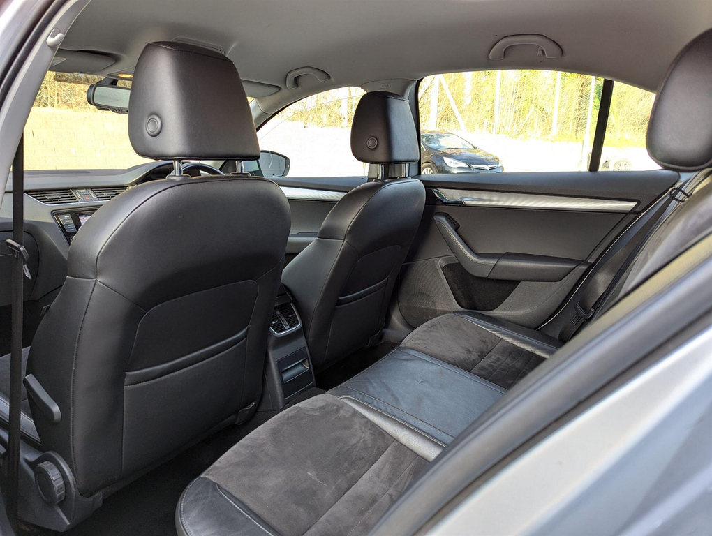 Skoda Octavia Elegance Tdi Cr 5-Door Silver #29